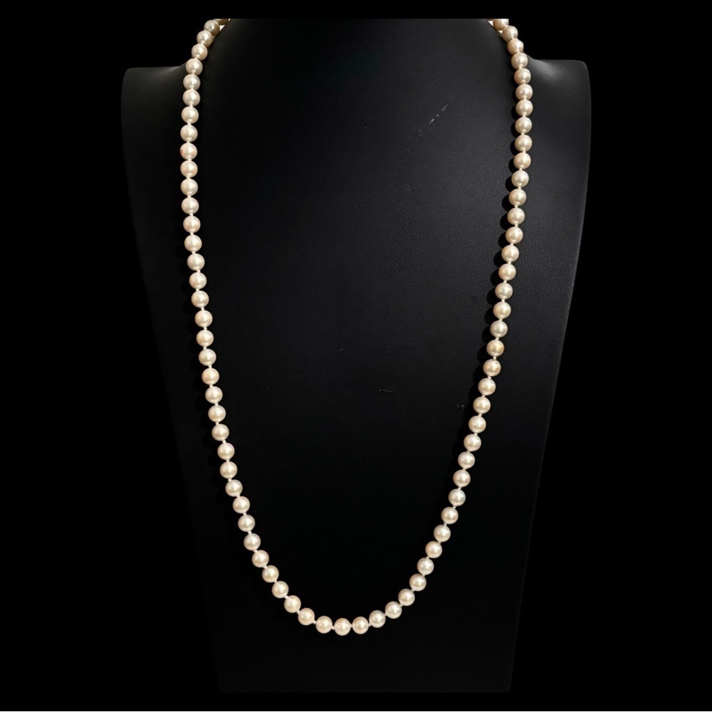 Ralph Lauren Collections glass pearls necklace